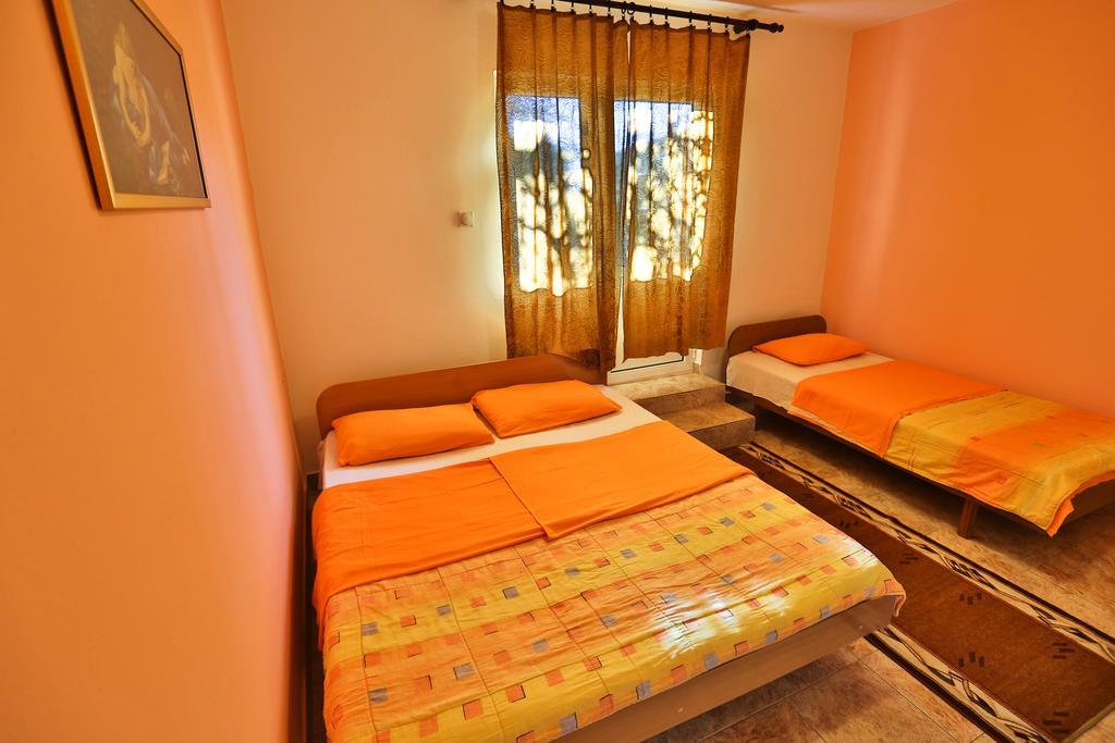 Apartments Vitic Сутоморе Стая снимка