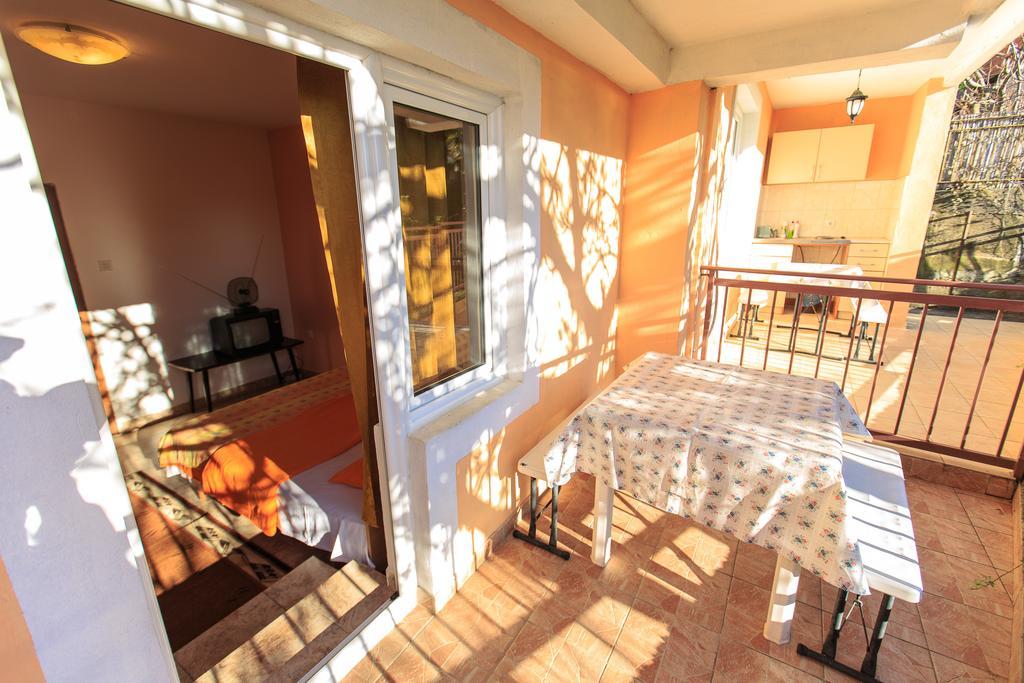 Apartments Vitic Сутоморе Стая снимка