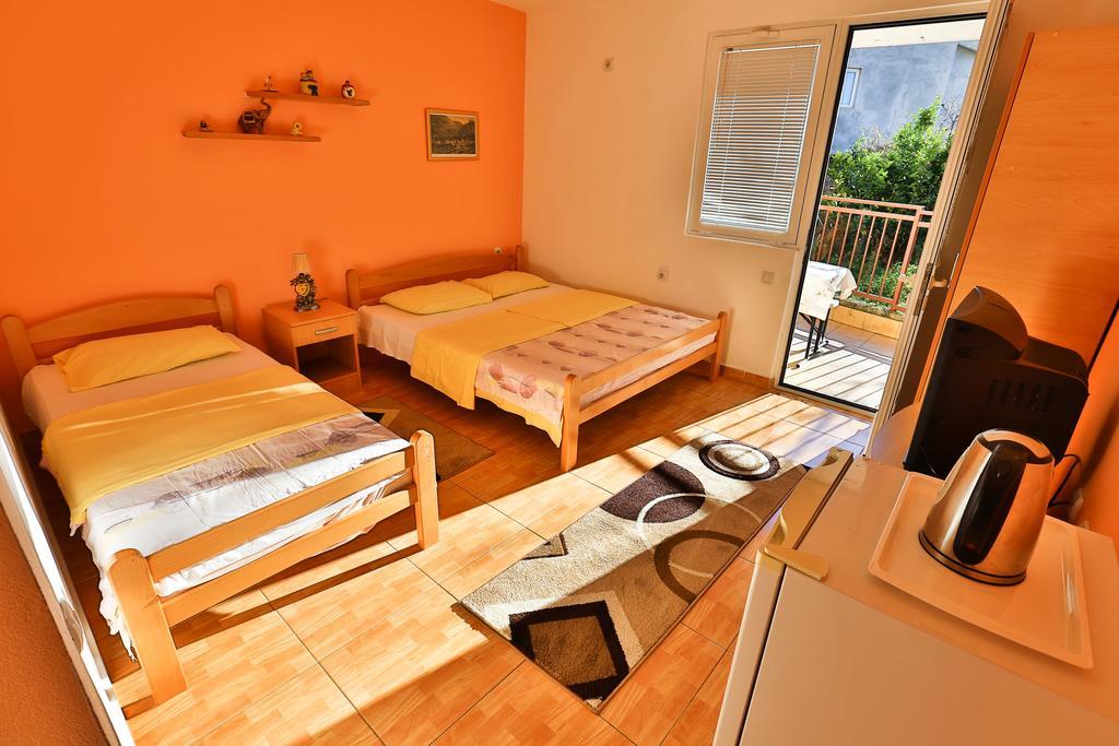 Apartments Vitic Сутоморе Стая снимка