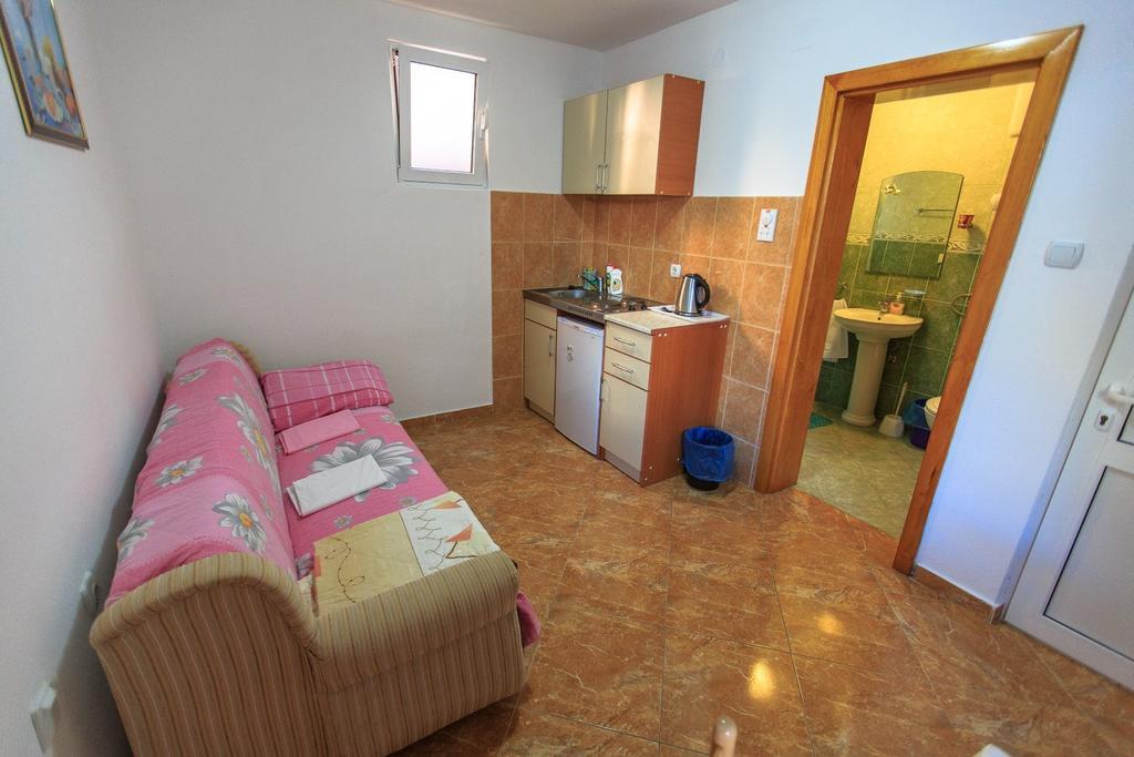Apartments Vitic Сутоморе Стая снимка