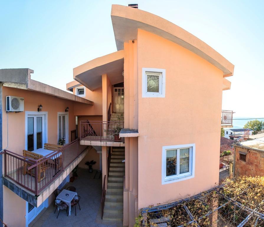 Apartments Vitic Сутоморе Стая снимка