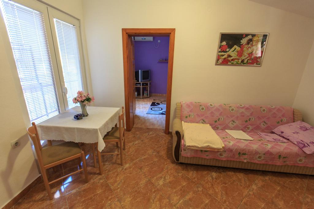 Apartments Vitic Сутоморе Стая снимка