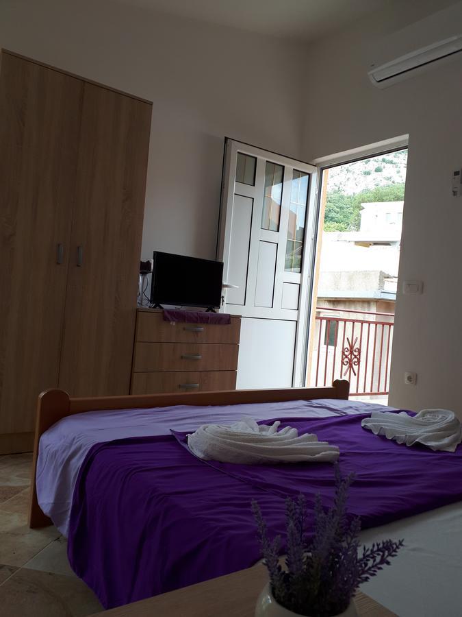 Apartments Vitic Сутоморе Екстериор снимка
