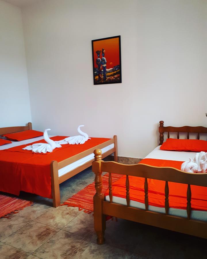 Apartments Vitic Сутоморе Екстериор снимка